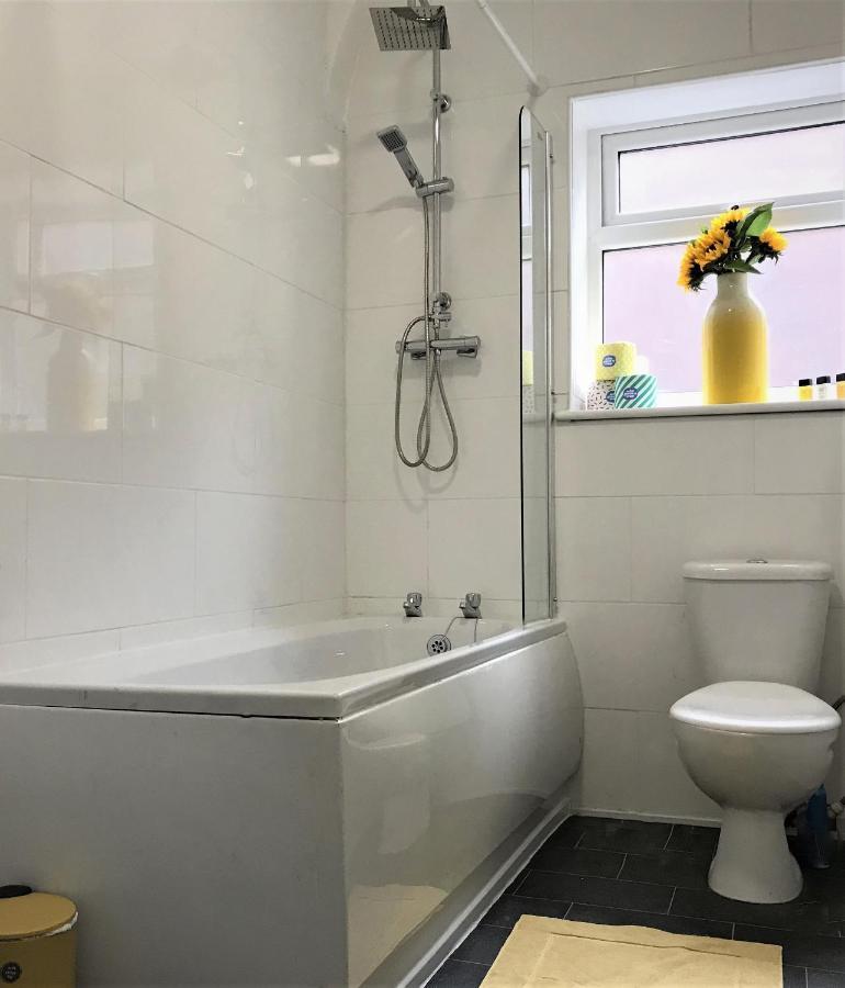 Restful 1-bedroom Flat In St Helens Apartment